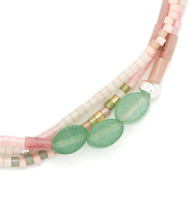 A semi precious stone necklace & bracelet